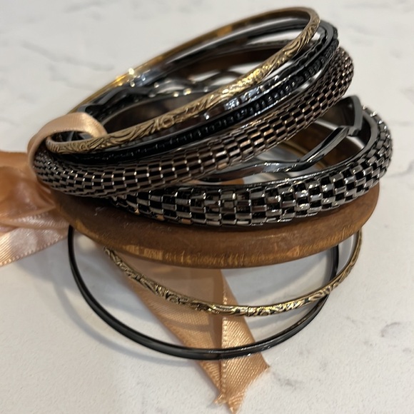 RUSTIC BRACELETS SET 9 PCS METAL & LIGHT WOOD - Picture 3 of 4